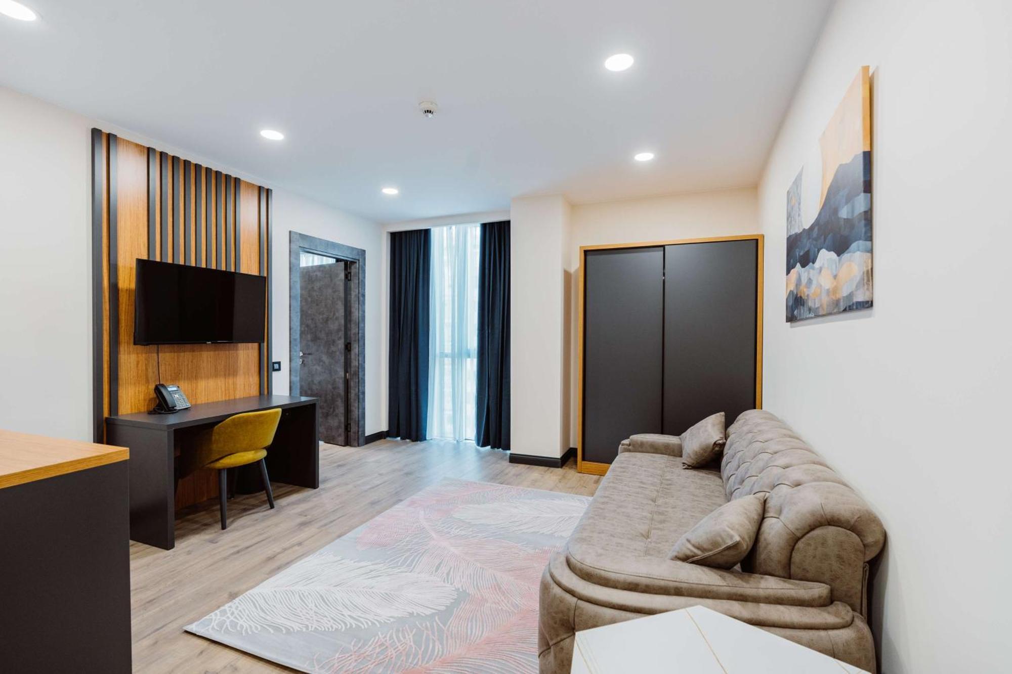 Best Western Plus Batoumi Extérieur photo