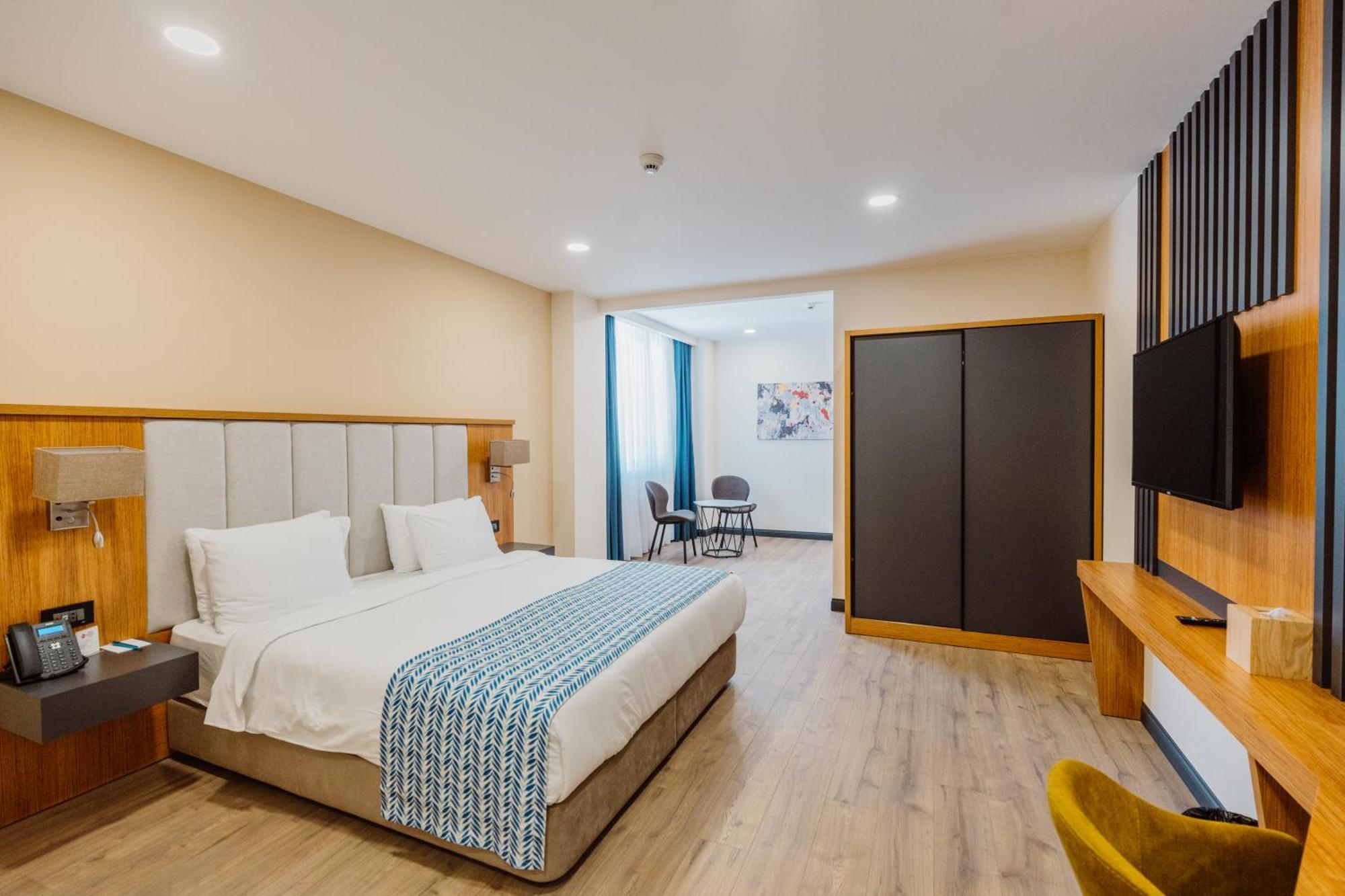 Best Western Plus Batoumi Extérieur photo